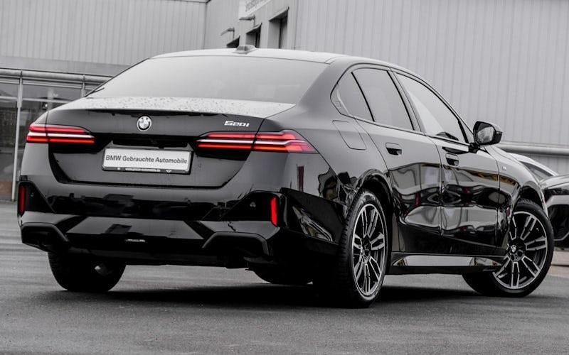 Gebraucht BMW 520 M Sport 208 PS (152 kW) 2025 Schwarz Limousine
