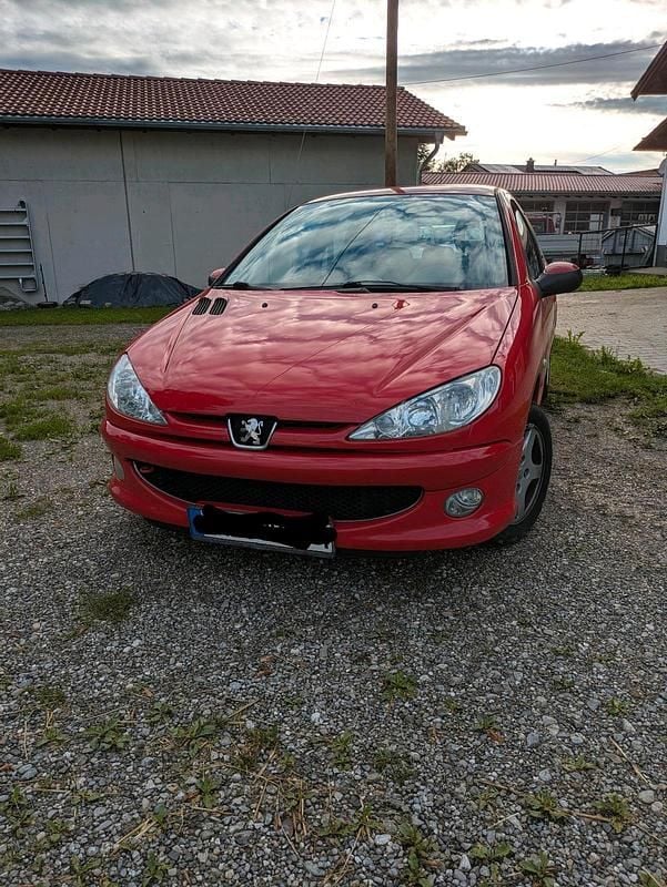 Rot Gebraucht 2008 Peugeot 206 Kleinwagen | 1.100 € (Fairer Preis) - Bild 1/4