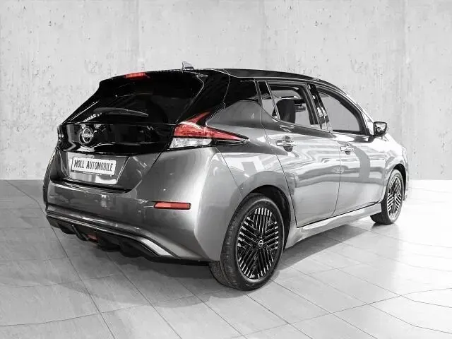 Gebraucht Nissan Leaf N-Connecta 110 kW (150 PS) 2024 Silver m/black Kleinwagen