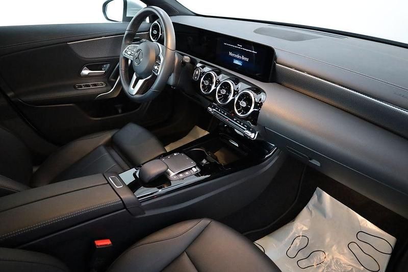 Gebraucht Mercedes CLA220 190 PS (139 kW) 2021 Silber Limousine