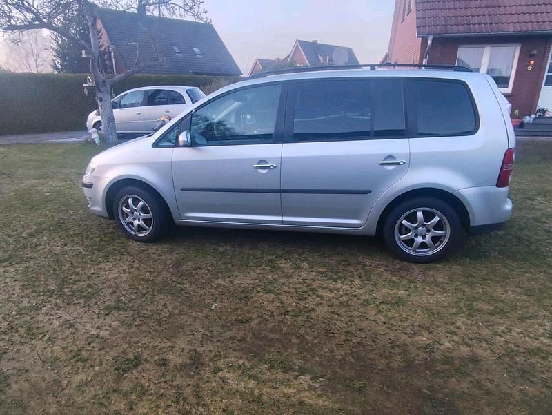 Gebraucht VW Touran 105 PS (77 kW) 2007 Van / Kleinbus