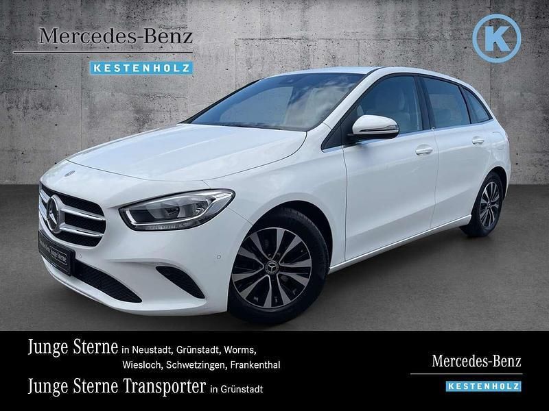 Polarweiß Gebraucht 2021 Mercedes B180 Style Van / Kleinbus | 19.680 € (Fairer Preis) - Bild 1/4