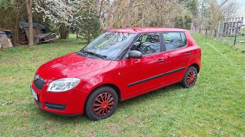 Gebraucht Skoda Fabia Cool Edition 60 PS (44 kW) 2009 Rot Limousine