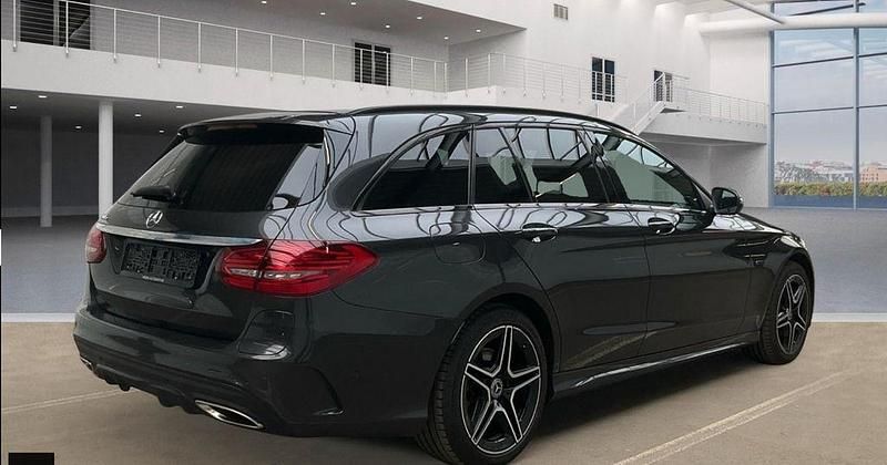 Gebraucht Mercedes C300e AMG 320 PS (235 kW) 2021 Grau Limousine