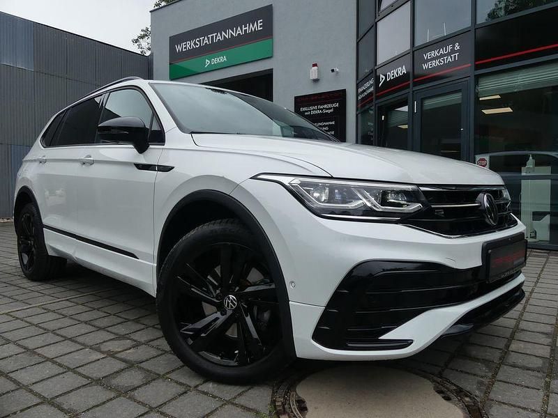 Weiß Gebraucht 2023 VW Tiguan Allspace R-line SUV | 40.800 € (Etwas zu teuer) - Bild 1/4