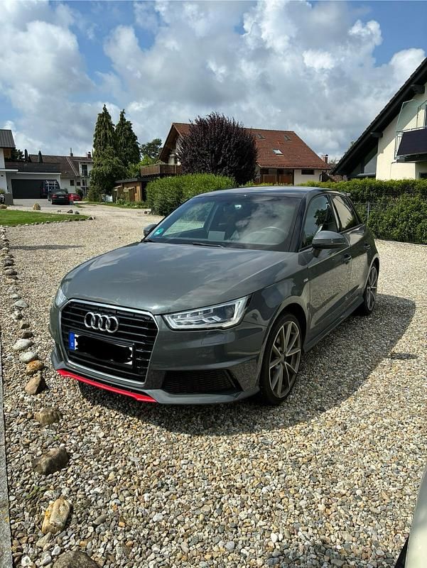 Grau Gebraucht 2016 Audi A1 S-Line Kleinwagen | 18.999 € (Teuer) - Bild 1/4