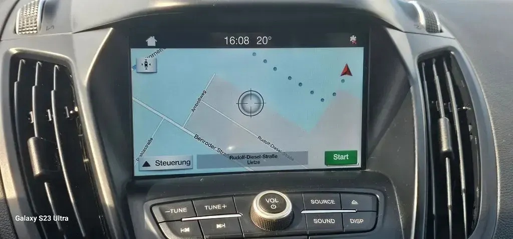 Gebraucht Ford Kuga Trend 150 PS (110 kW) 2017 Weiß SUV