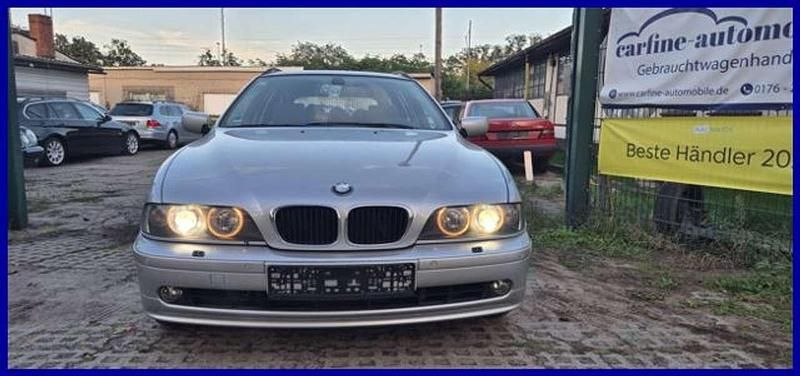 Silbermetallic Gebraucht 2002 BMW 525 Sport Line Limousine | 6.950 € (Teuer) - Bild 1/4
