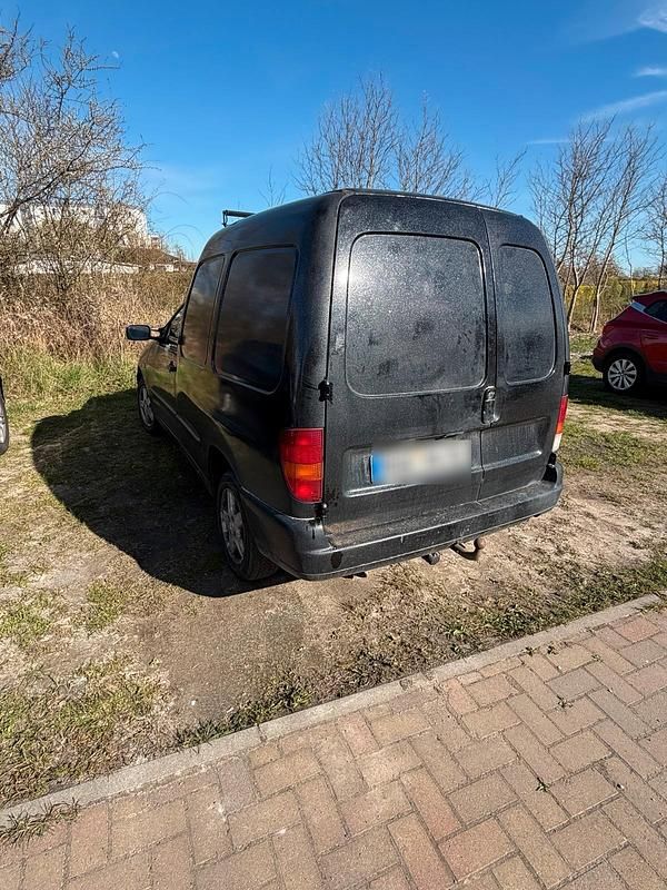 Usata VW Caddy 75 CV (55 kW) 2000 Nero Monovolume