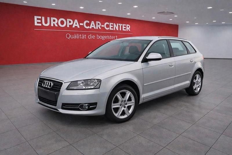 Gebraucht Audi A3 Attraction 105 PS (77 kW) 2012 Silber Kleinwagen