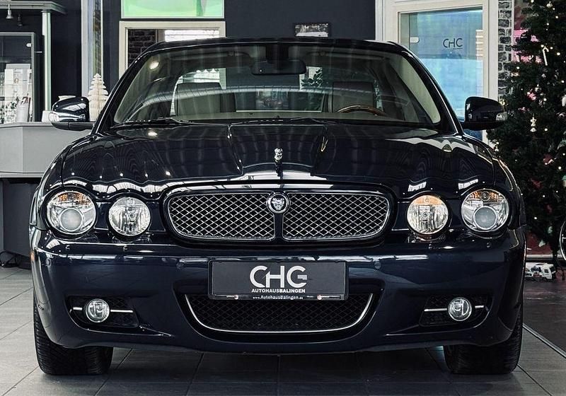 Gebraucht Jaguar XJ8 Executive 298 PS (219 kW) 2009 Blau Limousine