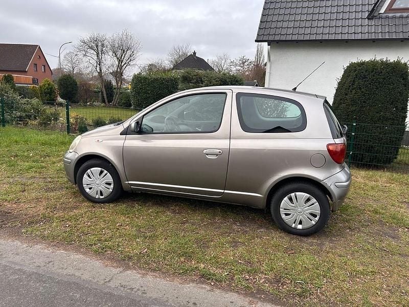 Gebraucht Toyota Yaris 65 PS (47 kW) 2003 Grau Limousine