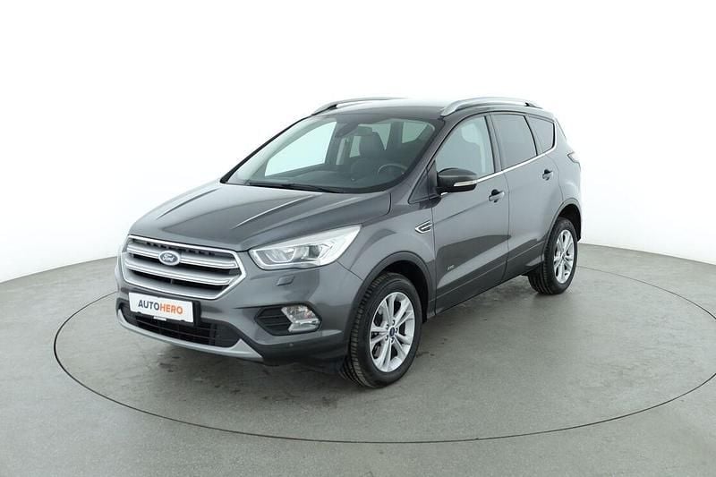 Grau Gebraucht 2018 Ford Kuga Titanium SUV | 17.100 € (Fairer Preis) - Bild 1/3