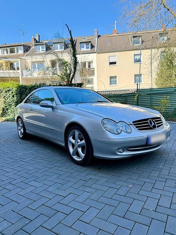 Gebraucht Mercedes CLK320 218 PS (160 kW) 2003 Silber Coupé