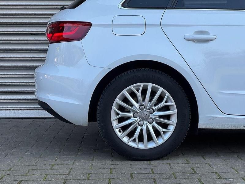 Gebraucht Audi A3 Ambiente 122 PS (89 kW) 2013 Weiß Limousine