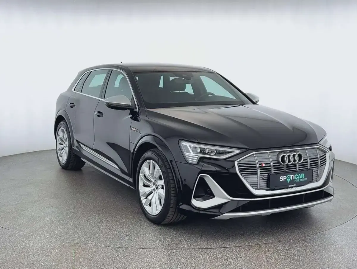 Gebraucht Audi e-tron 369 kW (503 PS) 2022 Schwarz SUV