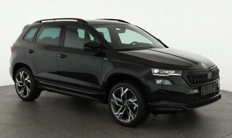 Schwarz Gebraucht 2024 Skoda Karoq SportLine SUV | 33.500 € (Fairer Preis) - Bild 1/3