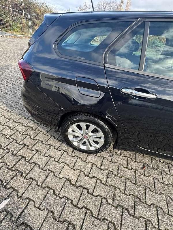 Gebraucht Fiat Tipo Street 95 PS (69 kW) 2020 Schwarz Kombi