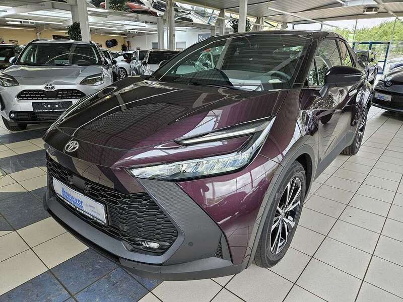 Weiß Neu 2024 Toyota C-HR Team SUV | 31.790 € (Guter Preis) - Bild 1/4