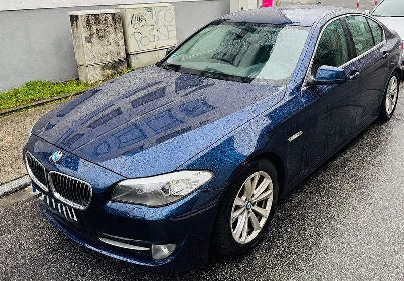 Gebraucht BMW 523 204 PS (150 kW) 2010 Blau Limousine