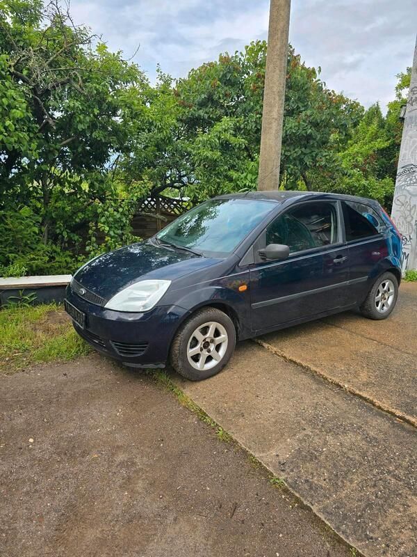 Blau Gebraucht 2005 Ford Fiesta Kleinwagen | 850 € (Guter Preis) - Bild 1/4