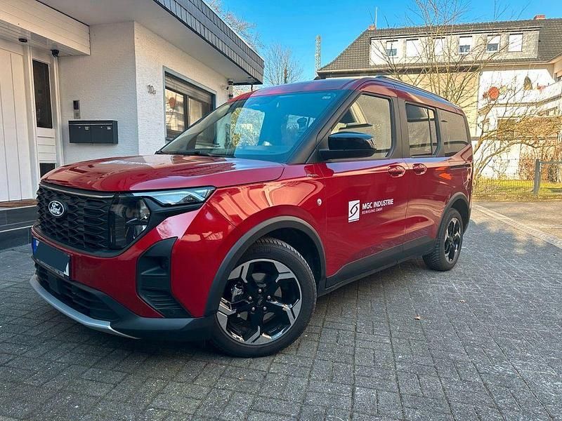 Rot Gebraucht 2024 Ford Tourneo Courier Active Van / Kleinbus | 24.400 € (Fairer Preis) - Bild 1/4
