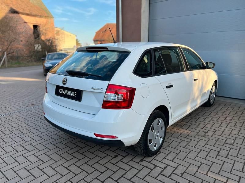Gebraucht Skoda Rapid 86 PS (63 kW) 2015 Weiß Kleinwagen