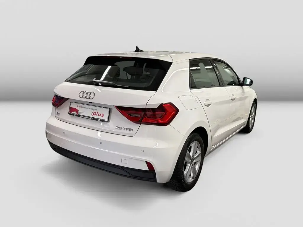 Gebraucht Audi A1 Sportback 95 PS (69 kW) 2023 Cortinaweiß Kleinwagen