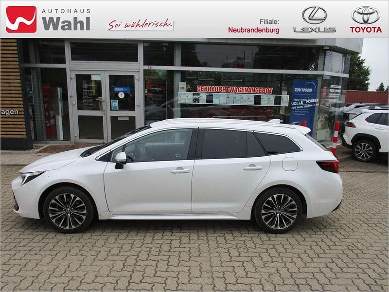 Neu Toyota Corolla 196 PS (144 kW) 2025 Weiß Kombi