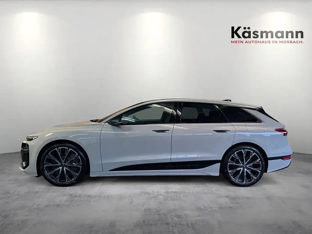 Second-hand Audi e-tron Sport 369 kW (503 CP) 2024 Bej SUV