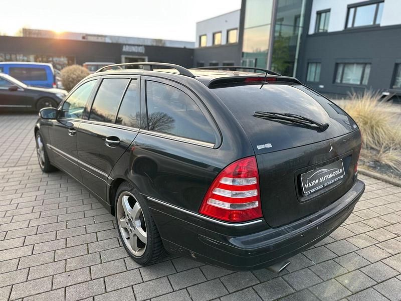 Gebraucht Mercedes C230 Avantgarde 192 PS (141 kW) 2004 Schwarz Kombi