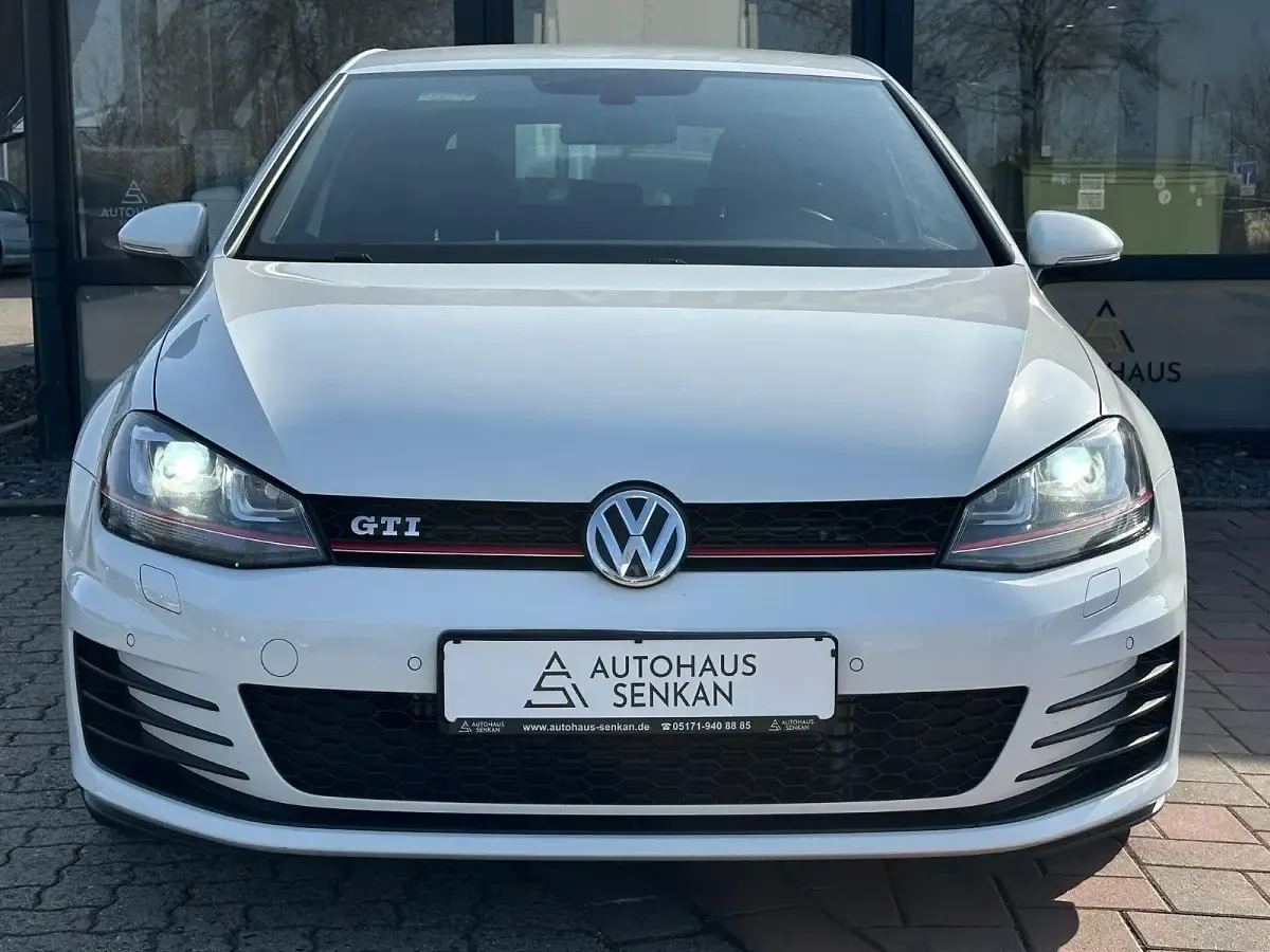 Gebraucht VW Golf VII GTI 220 PS (161 kW) 2016 Weiß Limousine