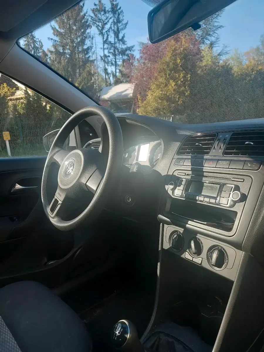 Gebraucht VW Polo 75 PS (55 kW) 2012 Weiß Kleinwagen