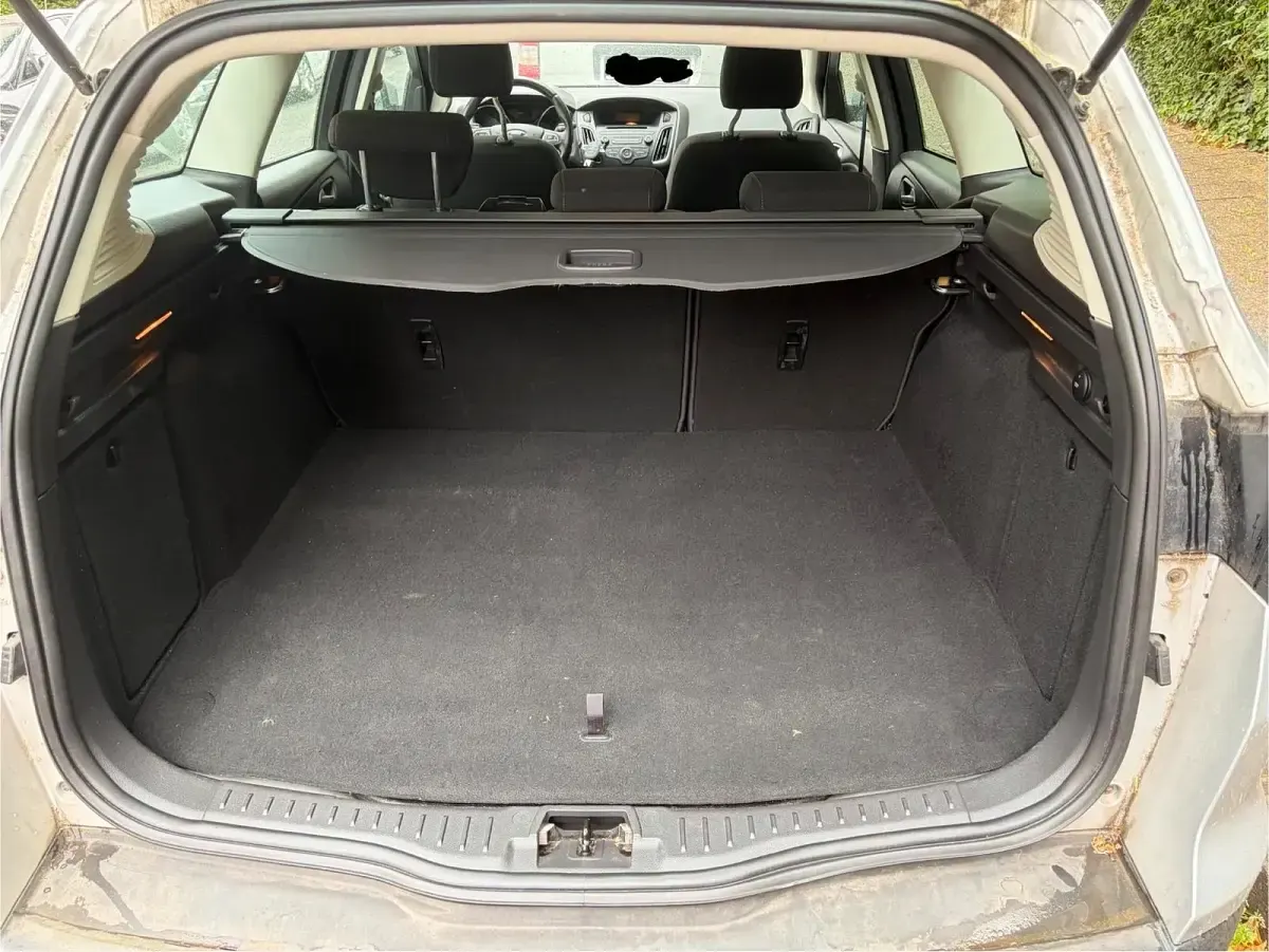 Gebraucht Ford Focus 101 PS (74 kW) 2017 Silber Kombi