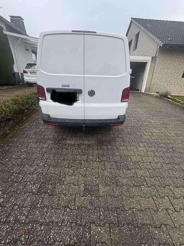 Second-hand VW Transporter 110 CP (80 kW) 2024 Alb Van