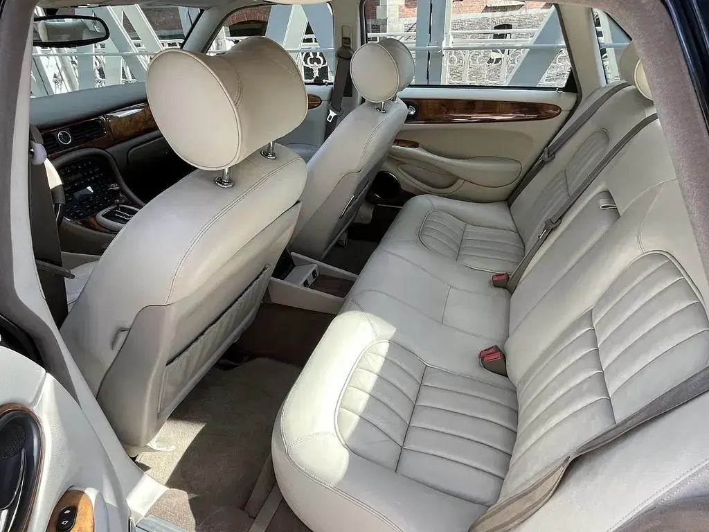 Gebraucht Jaguar XJ8 237 PS (174 kW) 1999 Schwarz Limousine