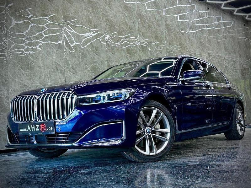 Blau Gebraucht 2022 BMW 730 Performance Limousine | 63.900 € (Teuer) - Bild 1/4