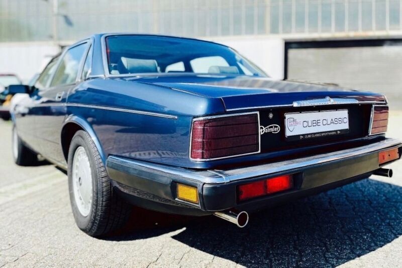 Gebraucht Jaguar XJ40 264 PS (194 kW) 1988 Blau Limousine