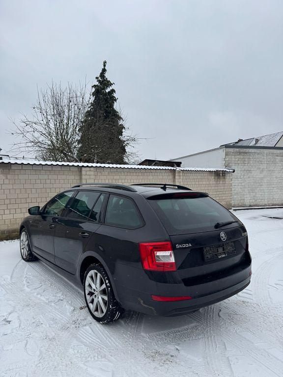 Gebraucht Skoda Octavia Joy 150 PS (110 kW) 2016 Schwarz Kleinwagen