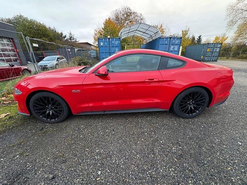 Rot Gebraucht 2018 Ford Mustang GT Coupé | 37.500 € (Fairer Preis) - Bild 1/4