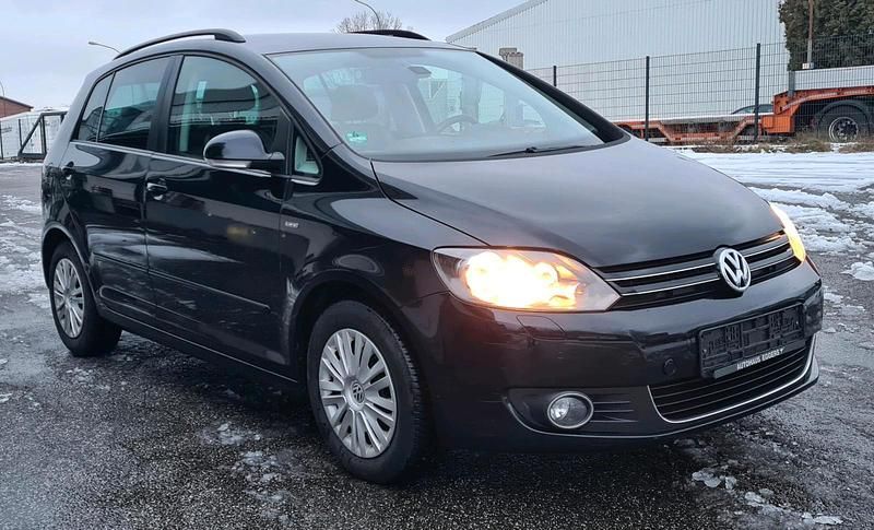Gebraucht VW Golf Plus Cross 105 PS (77 kW) 2014 Schwarz Van / Kleinbus