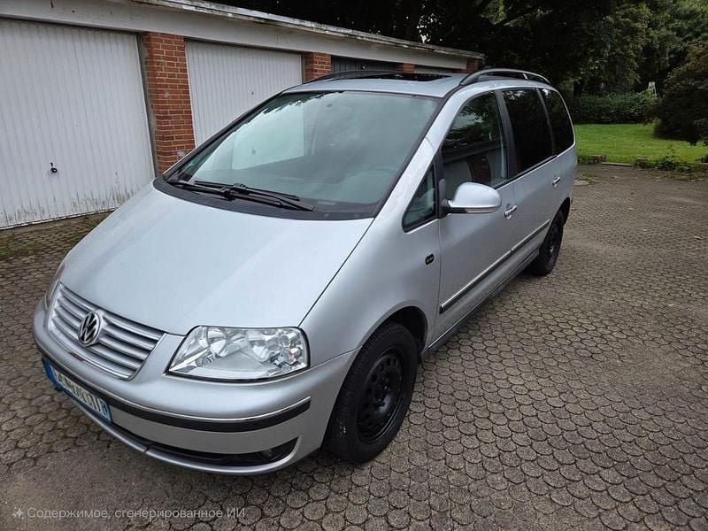 Grau Gebraucht 2008 VW Sharan Comfortline Van / Kleinbus | 2.450 € (Superpreis) - Bild 1/4
