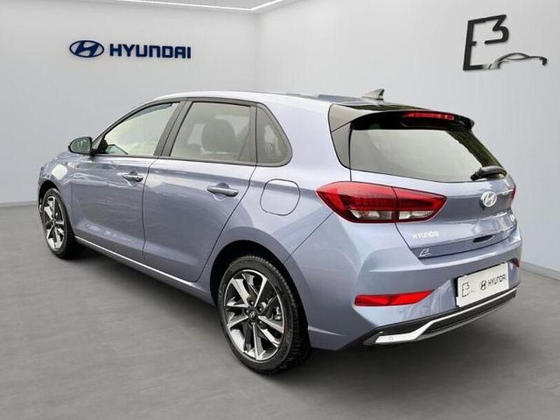 Gebraucht Hyundai i30 Advantage 101 PS (74 kW) 2024 Blau Limousine