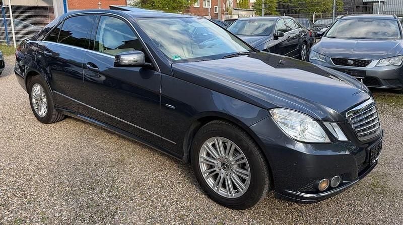 Second-hand Mercedes E200 184 CP (135 kW) 2011 Gri Berlinǎ