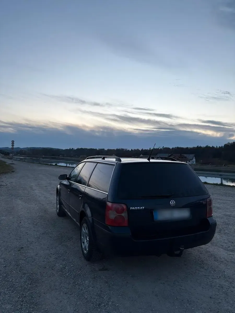 Gebraucht VW Passat 130 PS (95 kW) 2002 Blau Kombi