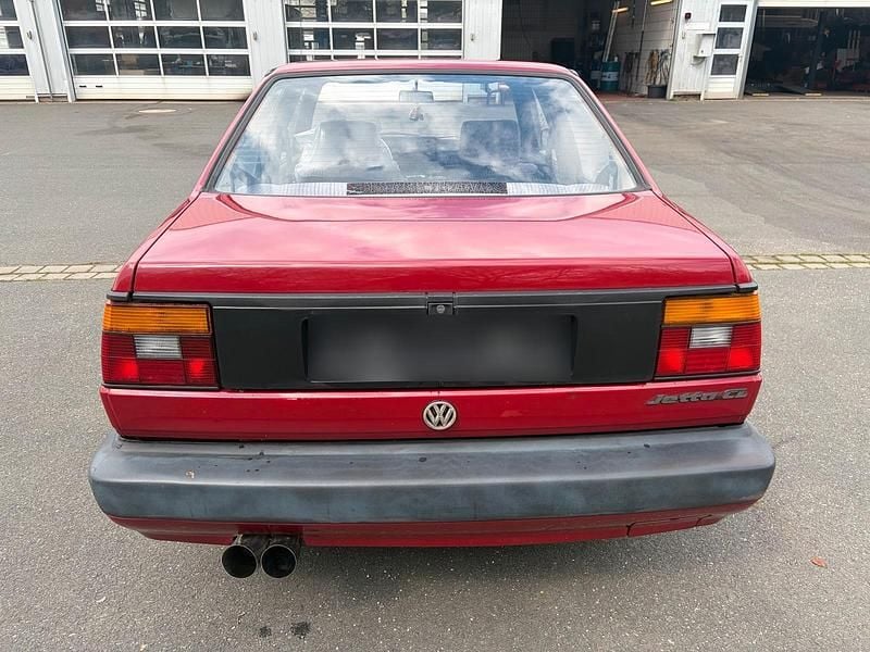 Second-hand VW Jetta 69 CP (50 kW) 1989 Roșu Berlinǎ