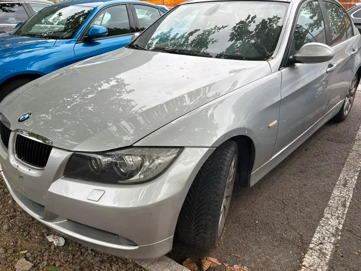 Gebraucht BMW 320 177 PS (130 kW) 2007 Grau Limousine