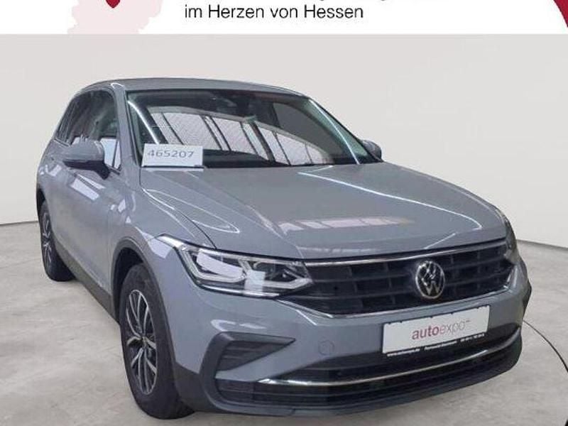 Gebraucht VW Tiguan 150 PS (110 kW) 2021 Mondsteingrau SUV