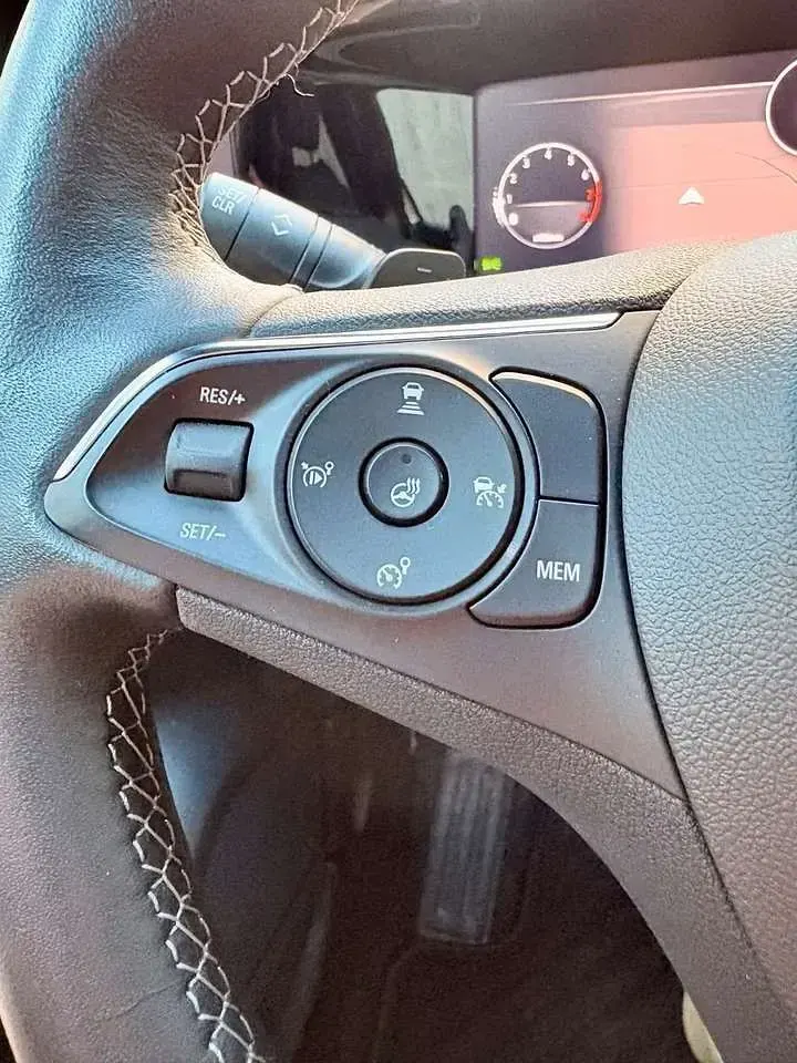 Używany Opel Mokka Basis 101 KM (74 kW) 2022 SUV