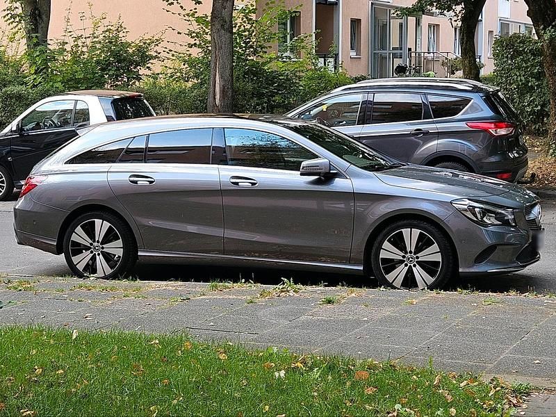 Gebraucht Mercedes CLA220 170 PS (125 kW) 2018 Grau Limousine